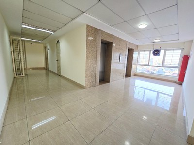 View hồ tây lộng gió - chung cư 2 ngủ  - mặt đường võ chí công - hàng xóm kđt starlake   lotte mall 1