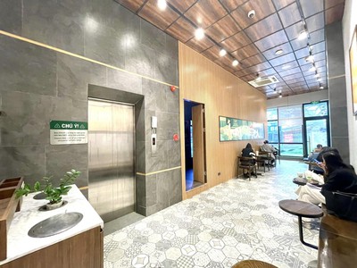 Trần đại nghĩa hbt 140m  2mt phố   ngõ ôtô vỉa hè 4t thang máy thuê 2.4tỷ/năm 108 tỷ 0