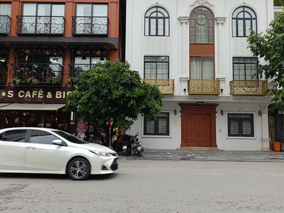 Mặt phố xuân diệu th 128m  4t mt7.6m hầm thang máy dòng tiền 100tr/th chỉ 72 tỷ 2