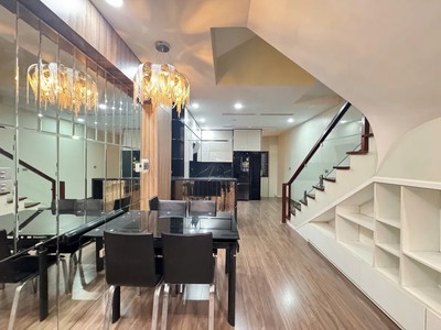 Bán gấp nhà ngọc lâm, long hiên 58m2 5 tầng dân xây, ô tô vào nhà - nhỉnh 14 tỷ 0
