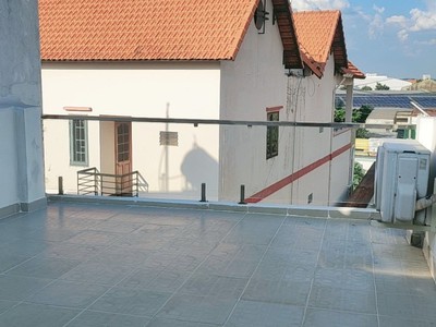 Bán nhà 4 lầu   58m    hẻm xe hơi   gần vạn phúc city, quốc lộ 13   hiệp bình phước thủ đức   chỉ 0