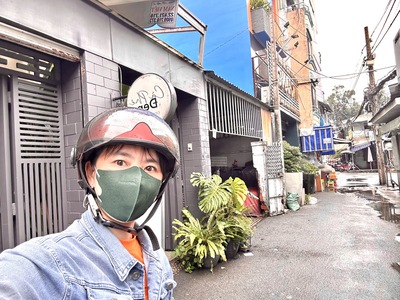 Duy nhất nhà bán đường bến vân đồn- ngang lớn nở hậu tài lộc-xe hơi đậu cửa- thông ra khánh 0