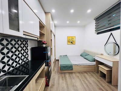 Bán tòa nhà căn hộ dịch vụ phố chùa láng dt 85m2, 7  tầng thang máy, gần đại học ngoại thương, 2