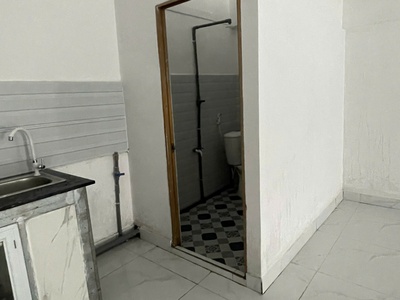 Cho thuê nhà nguyên căn mặt tiền đường lớn   quận 12 4