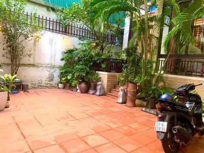 Bán căn nhà phố trạm - long biên 7 tầng thang máy full nội thất cao cấp 0
