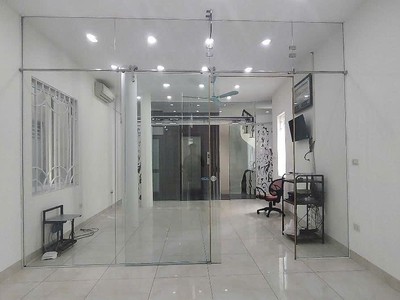 Bán nhà lô góc   3 mặt thoáng   6 tầng thang máy   ngõ ô tô tránh   cách trần duy hưng 10m   18.9 tỷ 2