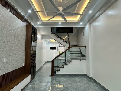 Bán căn nhà 3 tầng ngõ phố Bình Lộc, ph Lê Thanh Nghị, Tây HP, 52.6m2, 3 ngủ, 3vs, mt 4m 0