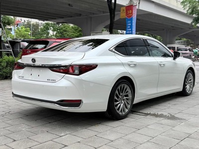 Bán Lexus ES250 Model 2020, 1 chủ, xe siêu mới. 3