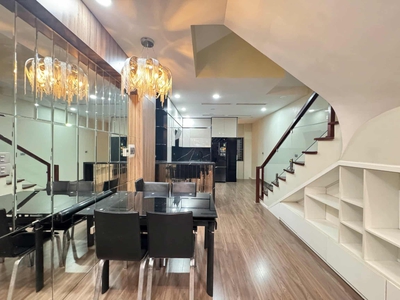 GẤP, BÁN NHÀ 111 Nguyễn Văn Cừ, Long Biên, 60m2, 5 Tầng, Gara ô tô, Phân Lô, Nhỉnh 14 tỷ 1