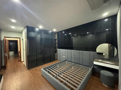GẤP, BÁN NHÀ 111 Nguyễn Văn Cừ, Long Biên, 60m2, 5 Tầng, Gara ô tô, Phân Lô, Nhỉnh 14 tỷ 2