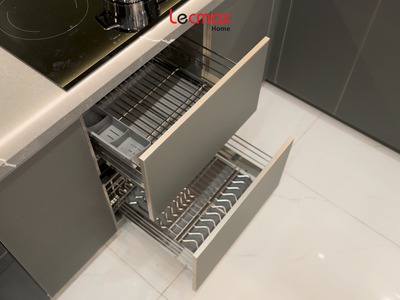 Tủ bếp inox 3 lớp cánh kính siêu trong 10