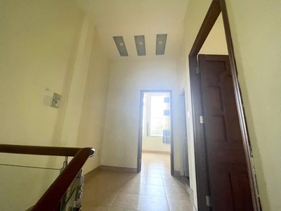 Bán nhà 2 tầng nhỉnh 3tỷ, hẻm xe hơi 8m đường tx21, gần khu picity thạnh xuân 2