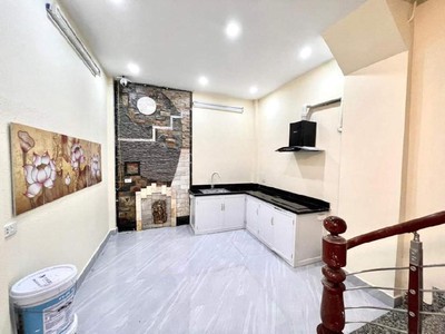 Nhà mặt ngõ - gần phố - trung tâm cầu giấy   dòng tiền cho thuê ổn định 30tr/th  6tầng   40m2   9,2 2
