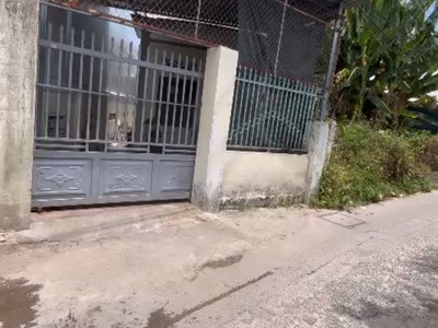 Bán nhà cấp 4 hẻm nguyễn khuyến đường ô tô phường bắc nha trang giá 2ty8 0