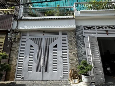 Nhà 4 tầng thiết kế sang trọng 72m2 - hẻm 6m oto vào tận nhà - thới an, quận 12. giá rẻ chỉ 5.x tỷ. 0