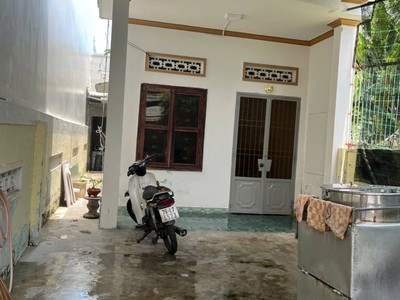 Bán nhà cấp 4 hẻm nguyễn khuyến đường ô tô phường bắc nha trang giá 2ty8 2