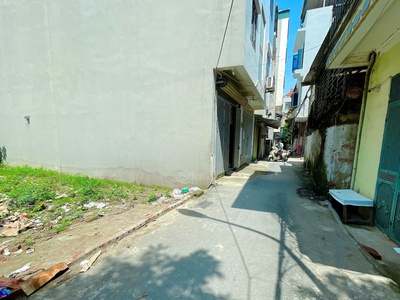 Bán 73m2 đất đức thượng hoài đức,đường thông ô tô đỗ cửa,40m ra ql32 0