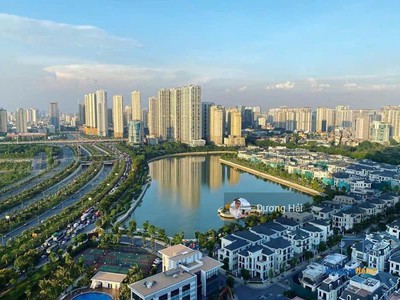 Bán nhà pl hoàng quốc việt - gần kđt starlake - dt 102m - mt 8m - ô tô vỉa hè kdvp 4