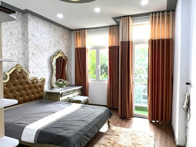 Chính chủ 1 đời  4 tầng/68m2, hiếm ngang 4.5m   hẻm xe hơi ngủ trong nhà  nhỉnh 6 t.ỷ tl 4