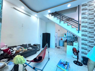 Bán nhà 2 tầng đẹp   55m    hẻm xe tải 5m   gần vincom lê văn việt   giá 4.6 tỷ shr tăng nhơn phú a 2
