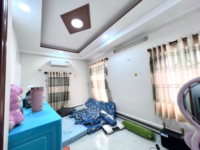 Bán nhà 2 tầng đẹp   55m    hẻm xe tải 5m   gần vincom lê văn việt   giá 4.6 tỷ shr tăng nhơn phú a 4