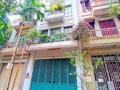 View sân chơi, phân lô ô tô đỗ cửa phố huỳnh thúc kháng. 51m  x 5t   18,3 tỷ 0