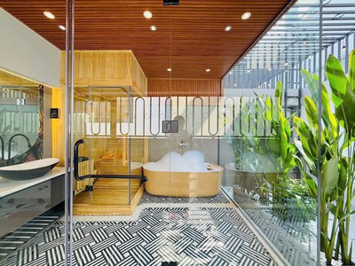 Nhà đẹp mới xây gara ô tô sát tttm phạm văn chiêu 4
