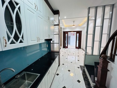 6,5 tỷ có nhà phú đô, lô góc 35m2, 5 tầng, dân xây 0