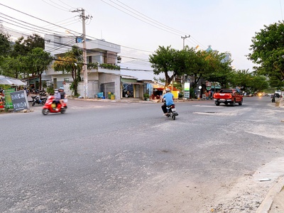 Bán đất đường lớn - đối diện khu đô thị sungroup nha trang  diện tích : 65,51m2  giá bán : 3tỉ100 3