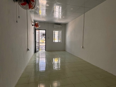Nhà nguyên căn cho thuê vừa ở vừa kinh doanh ngay tttp nha trang đường 2 oto. 3