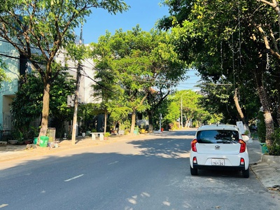 Cần bán biệt thự 2 lô - diện tích lớn - trần nguyên đán, hoà minh - gần biển 1