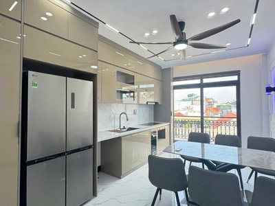 Bán nhà ngọc thụy 38m 6 tầng thang máy 2 thoáng ô tô đỗ hơn 9 tỷ 1