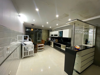 Cho thuê nhà Văn Cao, 3 p.ngủ, DT: 70m2 x 4 tầng. 7