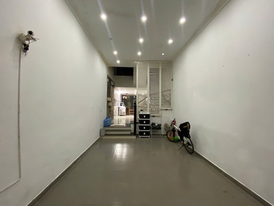 Cho thuê nhà Văn Cao, 3 p.ngủ, DT: 70m2 x 4 tầng. 8