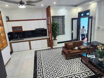 Nhà đép quang trung - hà đông. tặng full nội thất, ô tô đỗ cửa- nhà 3 mặt thoáng, dt 45 m2, chỉ 2