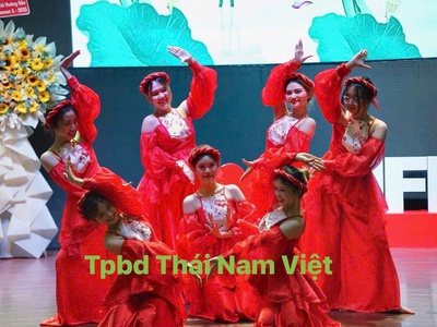 Xưởng May Trang phục biểu diễn tại tphcm 0