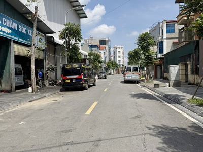 Cần bán 50m2 nhà 4 tầng xóm 2 Đông Dư, Phường Bát Tràng. Đường thông ô tô 7 chỗ, sát đường 379 3