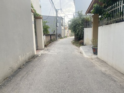 Cần bán 50m2 nhà 4 tầng xóm 2 Đông Dư, Phường Bát Tràng. Đường thông ô tô 7 chỗ, sát đường 379 5