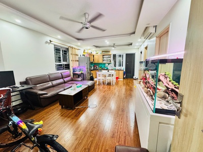 Bán căn góc 2 ngủ full đồ  view hồ chung cư Thanh Hà 0