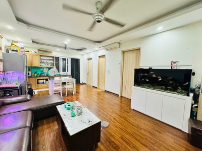 Bán căn góc 2 ngủ full đồ  view hồ chung cư Thanh Hà 3