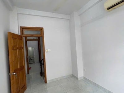 Nhà 4 tầng sân thượng   khu nhà cao tầng   gần mt hoà hưng q.10   6.x 1