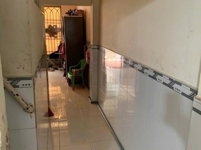 Bán gấp nhà cấp 4 - sổ hồng riêng - 2pn  sân để xe hơi - giao dịch nhanh chỉ 3,3 tỷ. 0