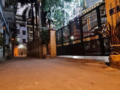 Bán biệt thự  trích sài  khu vực đáng sống 50m ra hồ tây 92m 4tầng 15,9tỷ 0