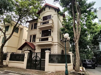 Bán nhà phân lô vip khu hoàng văn thái, thanh xuân, lô góc, 120m2, ô tô tránh, ở sướng, kd đỉnh. 0