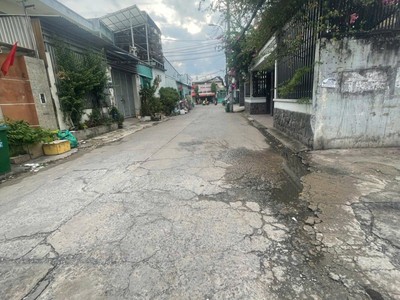 Bán nhà lô góc 2 mặt tiền hẻm mã lò gần bệnh viện bình tân, 9,6x20m, cấp 4, 10,9 tỷ. 3