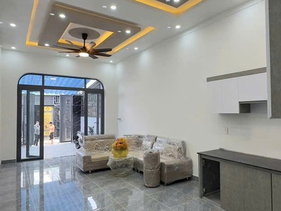 Hot  nhà sr, sân oto, 3pn, đẹp lung linh gần chợ thanh hoá, chỉ 2 tỷ150 2
