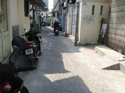 Bán gấp nhà cấp 4 - sổ hồng riêng - 2pn  sân để xe hơi - giao dịch nhanh chỉ 3,3 tỷ. 1