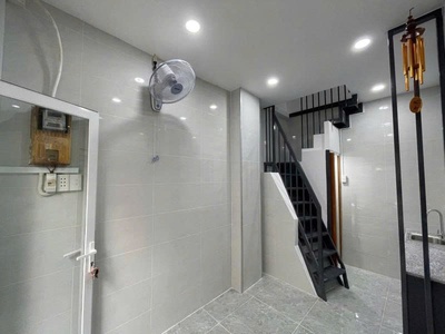 Khủng hoảng nhà khách   căn góc lô góc sổ nở hậu, 3 tầng, chỉ 2.399 tỷ tại tp hcm  q11 - chốt nhanh 4