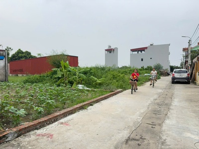 Bán đất đẹp thôn ấp tre,  tổ 9    xã quang minh, tp hà nội. gần kcn, trường cd 1