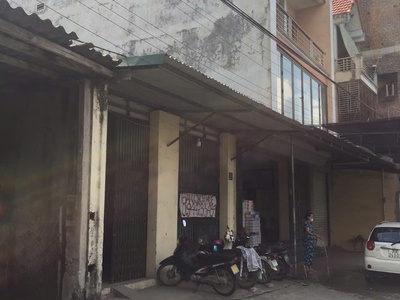 Chính chủ cần bán hoặc cho thuê nhà cấp 4 mặt phố trần lư, thị trấn thường tín 1